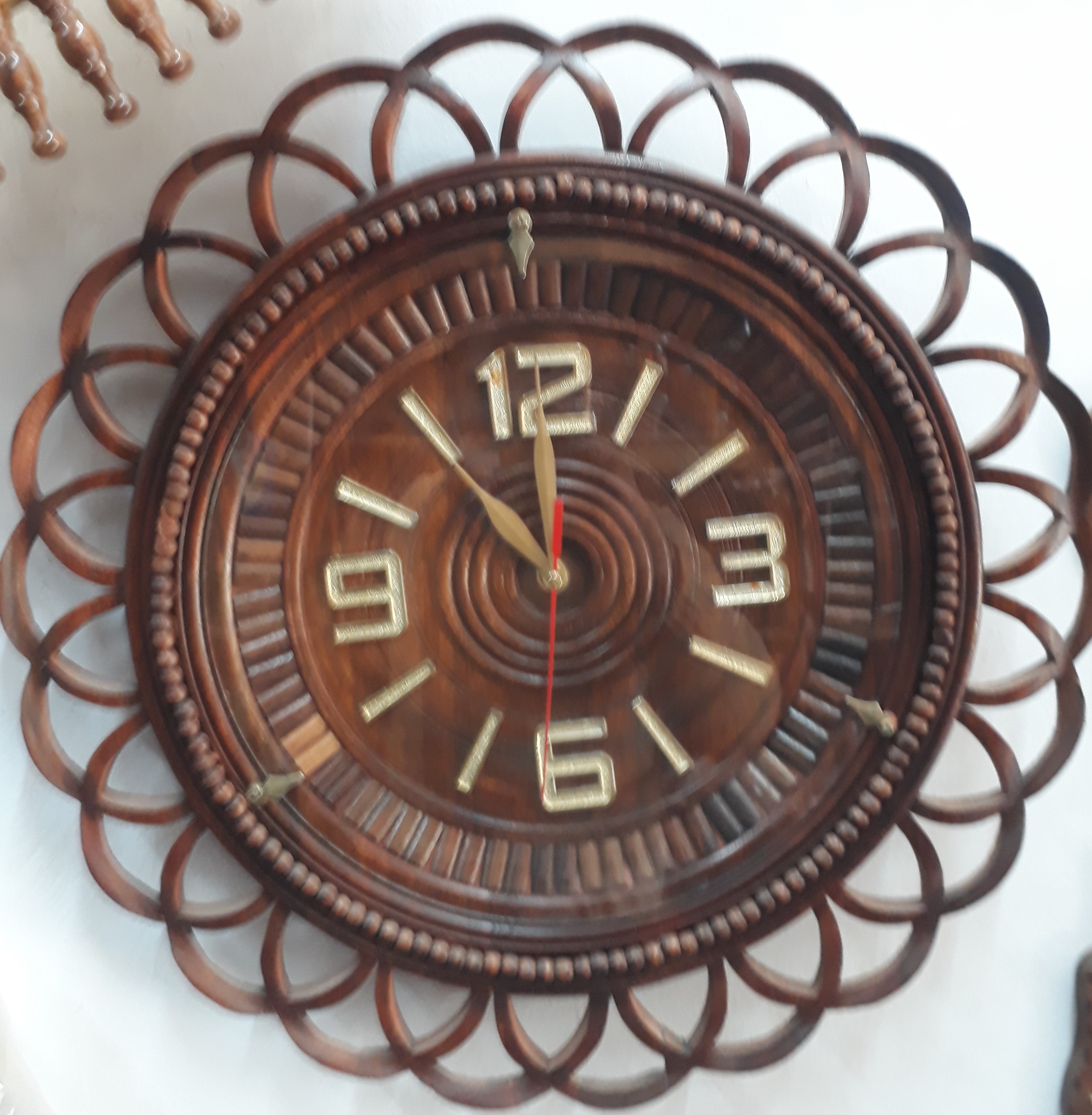 Beautiful Wooden Round Shape Wall Clock 18\'\'